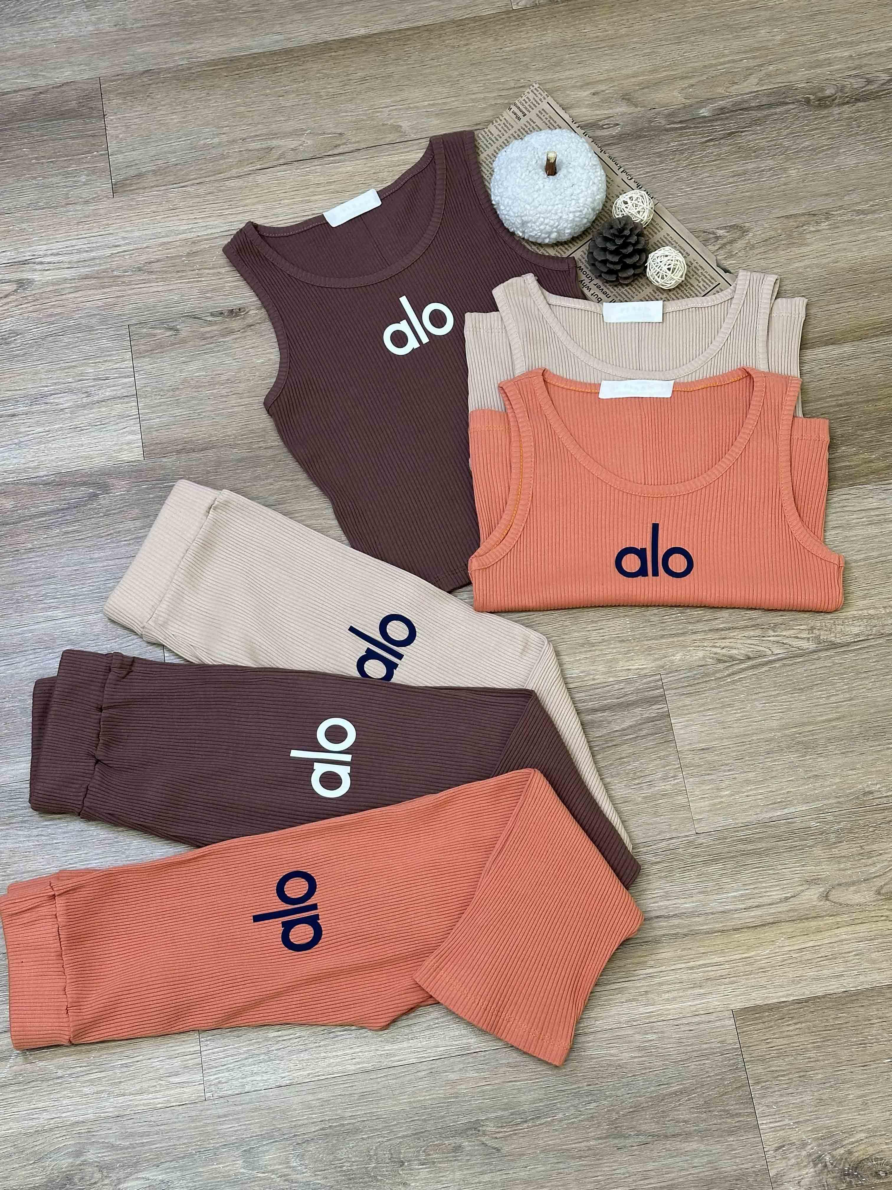 5687 alo تاپ شلوارک