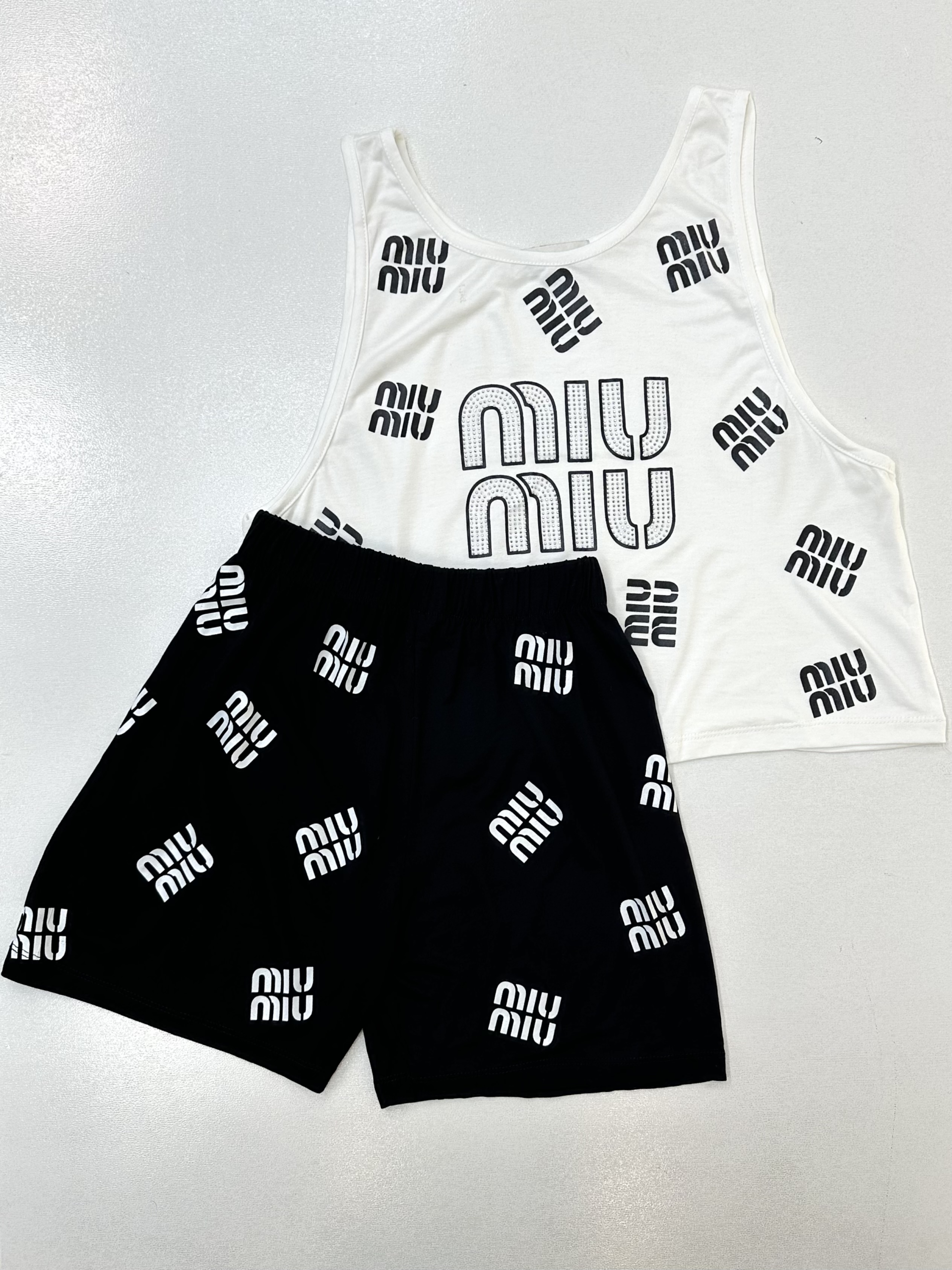 تاپ miu miu شورت نگین دار-9759